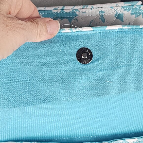 Emma & Chloe Teal White Floral Pattern Cotton Zip Large Size Quilted Tote Bag - Picture 7 of 16